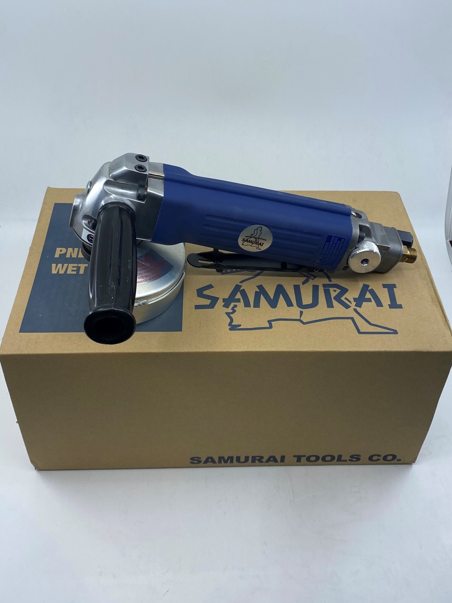 SAMURAI SAMURAI 5" HIGH SPEED AIR GRINDER WITH CENTER WATER FEED THROUGH SPINDLE 5/8"-11