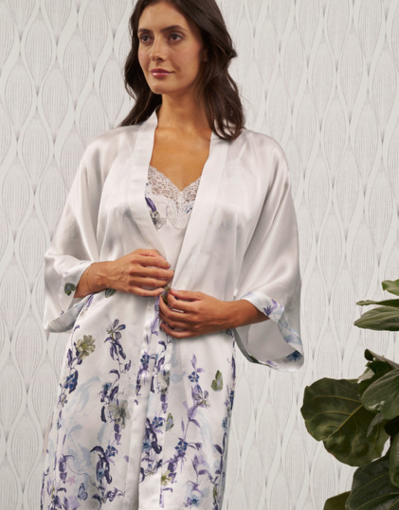 Samantha Chang Silk Kimono Mid-Length White Spring Blossoms O/S