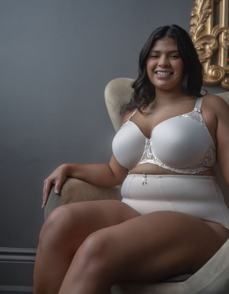 Fit Fully Yours Ella Molded Cup