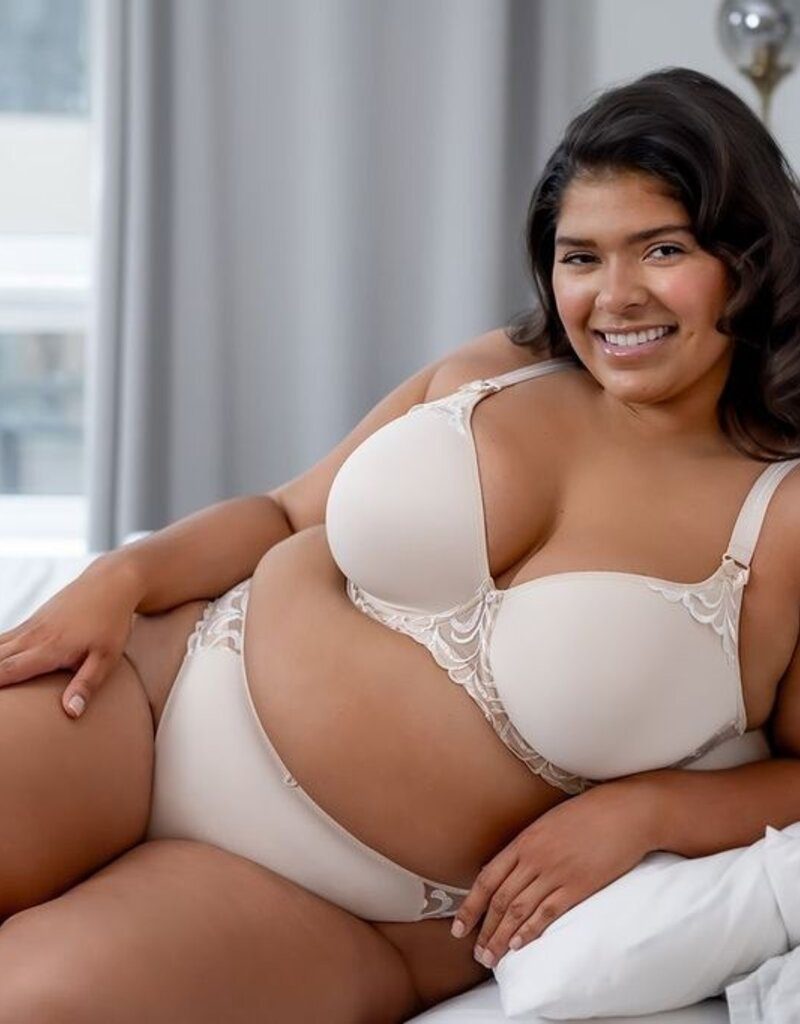 Fit Fully Yours Ella Molded Cup