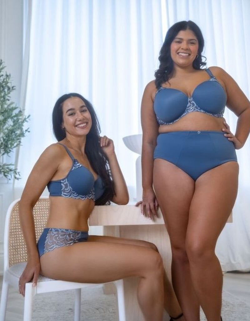 Fit Fully Yours Ella Molded Cup