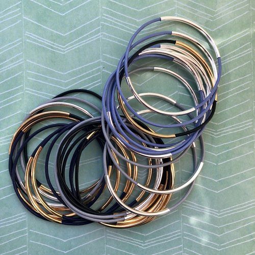Moo Young Skinny Bangle Sets - Multiple Colors Moo Young Skinny Bangle Sets - Multiple Colors