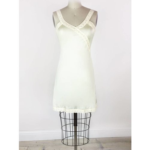 Sarah Bibb Ava Slip by Sarah Bibb - Ivory Sarah Bibb Ava Slip by Sarah Bibb - Ivory
