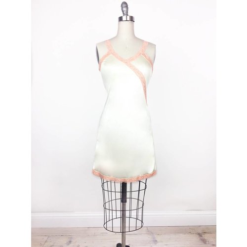 Sarah Bibb Ava Slip by Sarah Bibb - Ivory/Pink Sarah Bibb Ava Slip by Sarah Bibb - Ivory/Pink