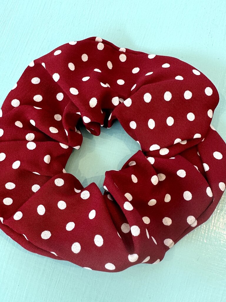 Sarah Bibb Scrunchie - Claret Dot