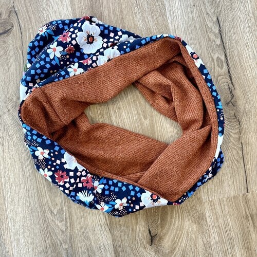 Sarah Bibb Single Loop Infinity Scarf -Navy Camarillo/Bozeman