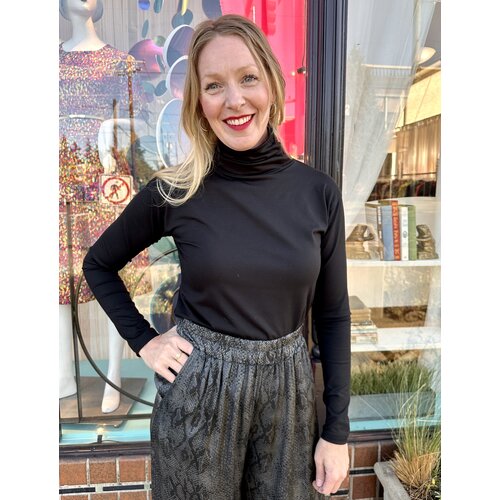 Sarah Bibb Tasha Turtleneck - Black Sarah Bibb Tasha Turtleneck - Black