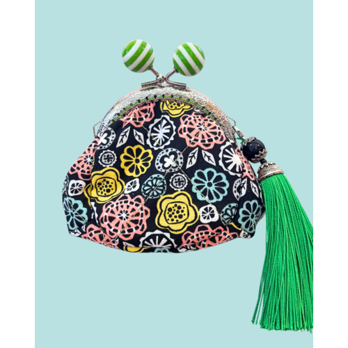 Busy Mushroom Go Bag - Black Pin Flower Busy Mushroom Go Bag - Black Pin Flower