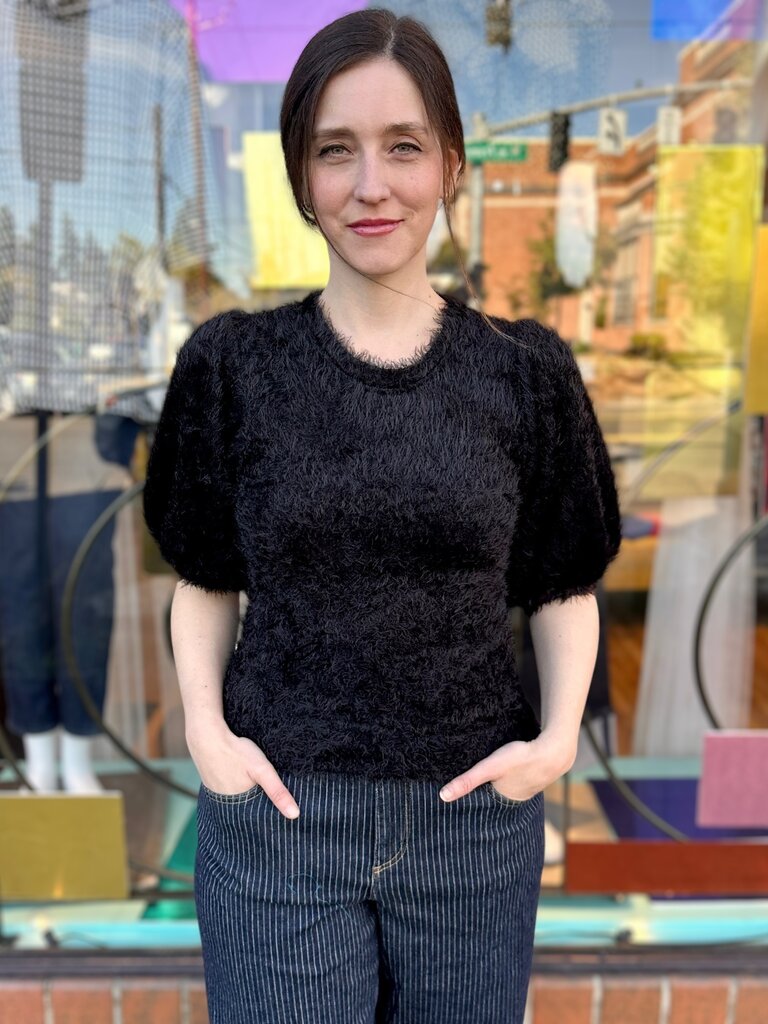 Cameo Chaka Sweater - Black