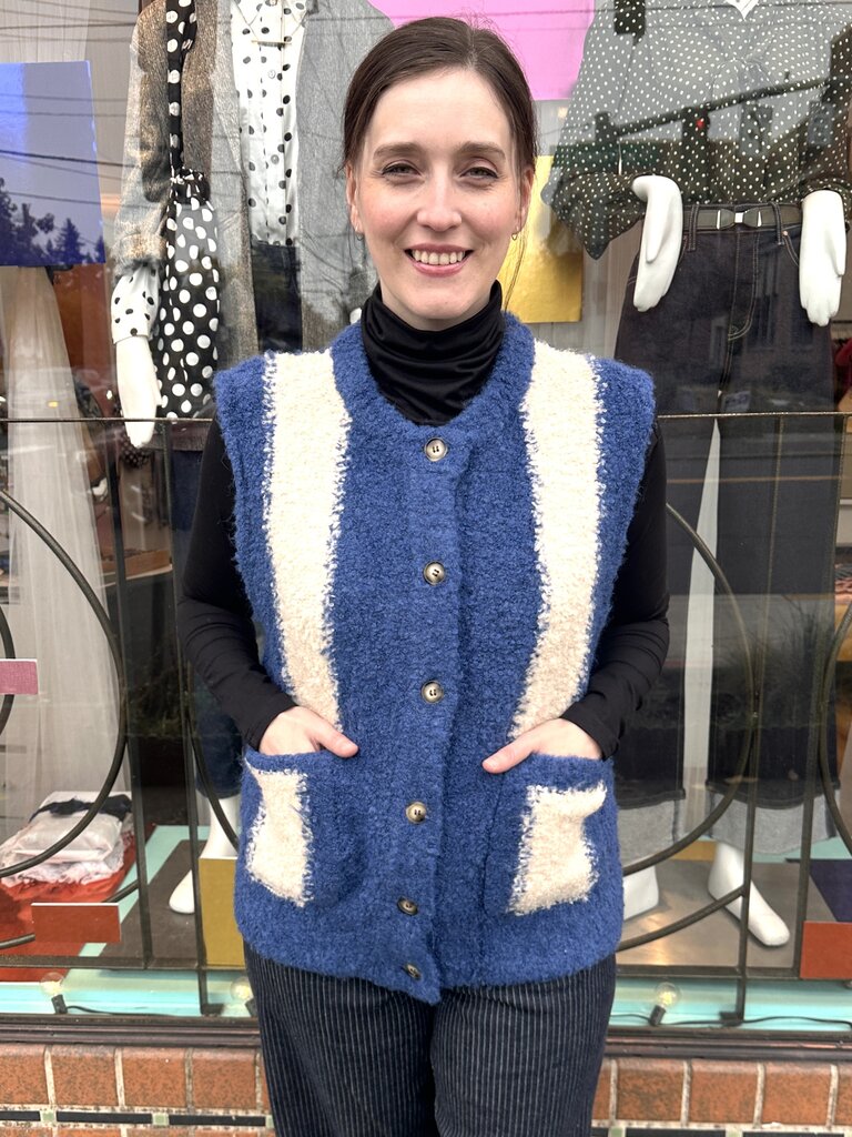 Frnch Shila Vest - Cozy Bleu