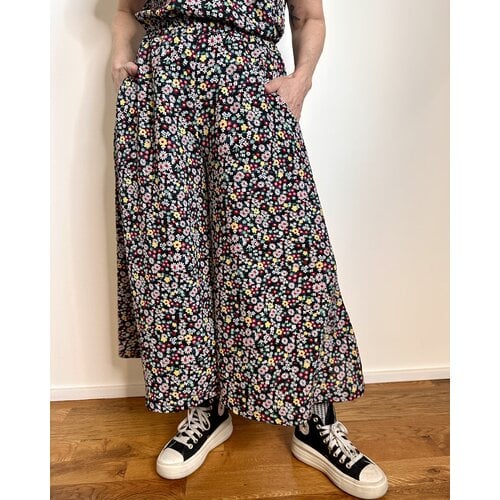 Sarah Bibb Trista Pants - Dreamgirl Floral