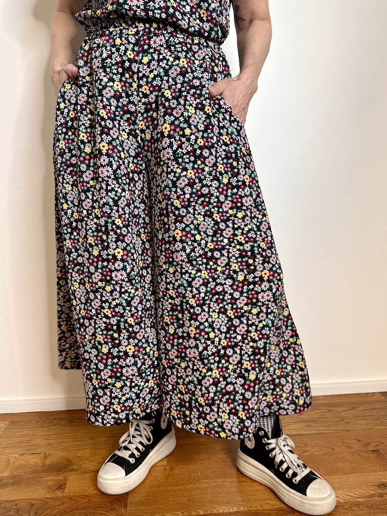 Sarah Bibb Trista Pants - Dreamgirl Floral