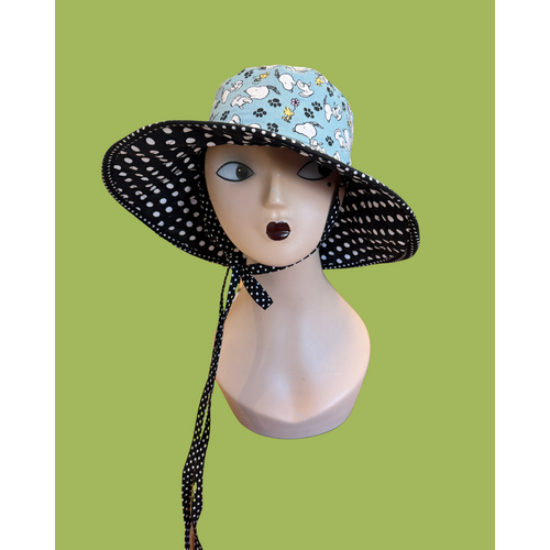 Busy Mushroom Reversible Sun Hat - Snoopy Blu/Cutie Dot