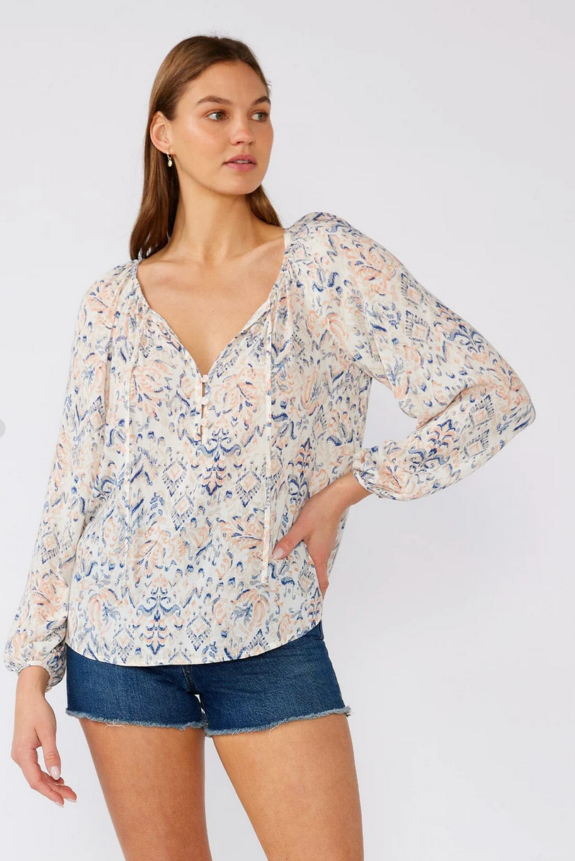 Love Stitch RAGLAN SLV BLOUSE  15200W-SKN-QC