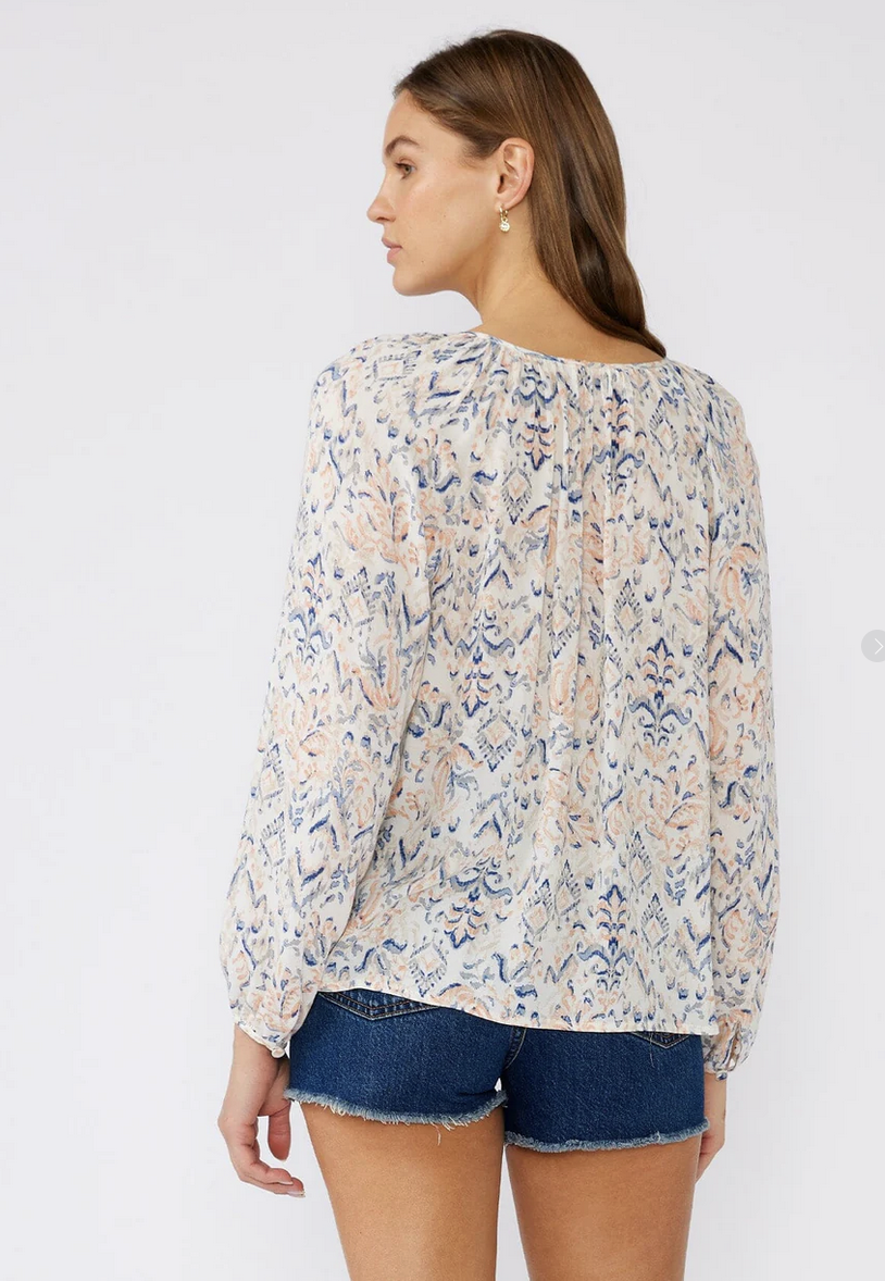 Love Stitch RAGLAN SLV BLOUSE  15200W-SKN-QC
