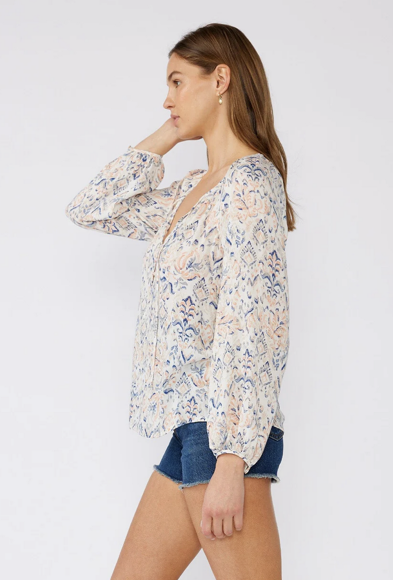 Love Stitch RAGLAN SLV BLOUSE  15200W-SKN-QC