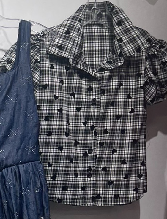 Flowers By Zoe TOP WHITE BLACK HEARTS