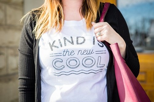 Graphic tee style