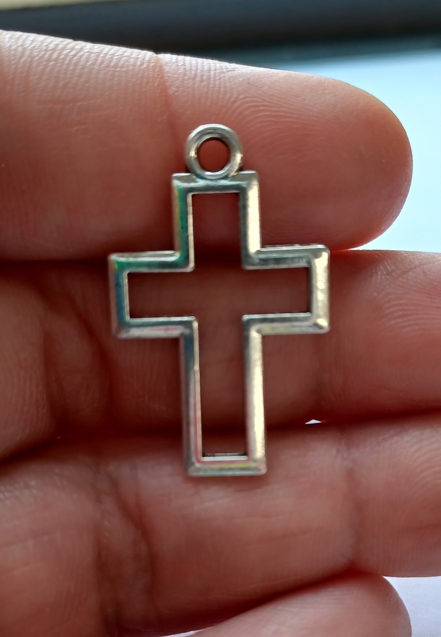 Metal Cross Pendant w/Cord 1.25"