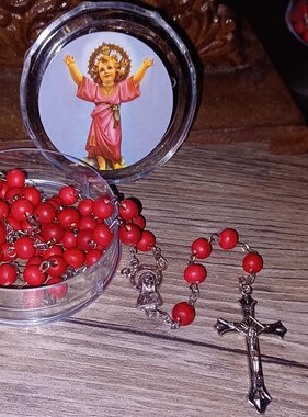 Rose Scented Santo Nino Rosary w/case