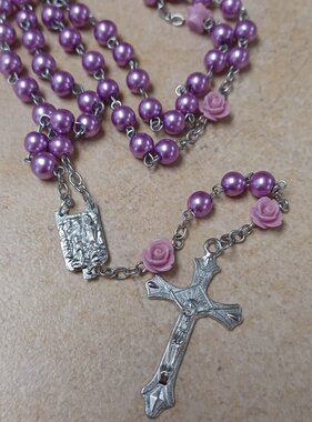Our Lady of Lourdes Purple Pearl Rosary w/Roses