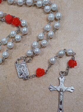 Our Lady of Lourdes White Pearl Rosary w/roses