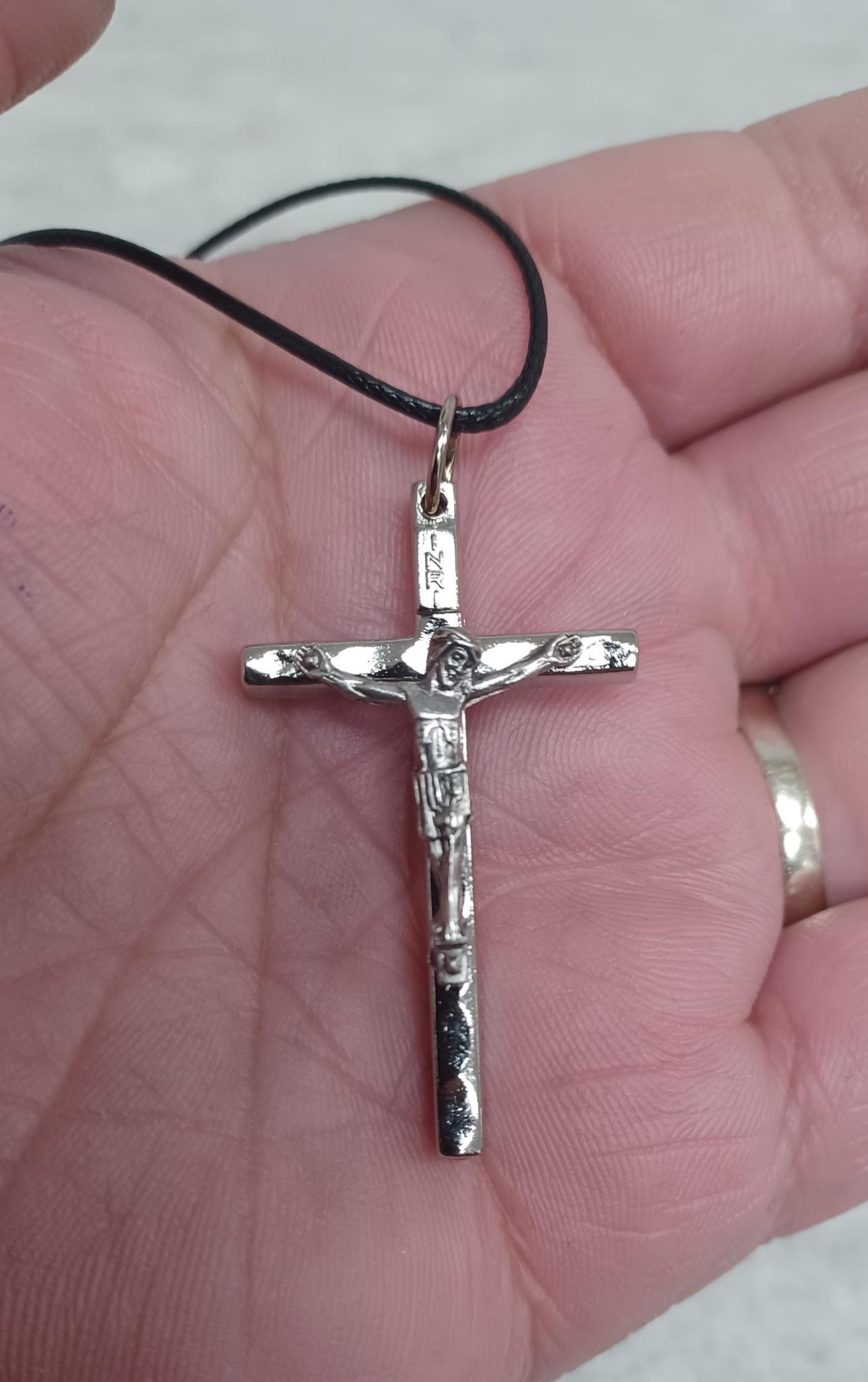 1.5" Traditional Crucifix