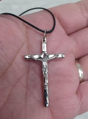 1.5" Traditional Crucifix Pendant