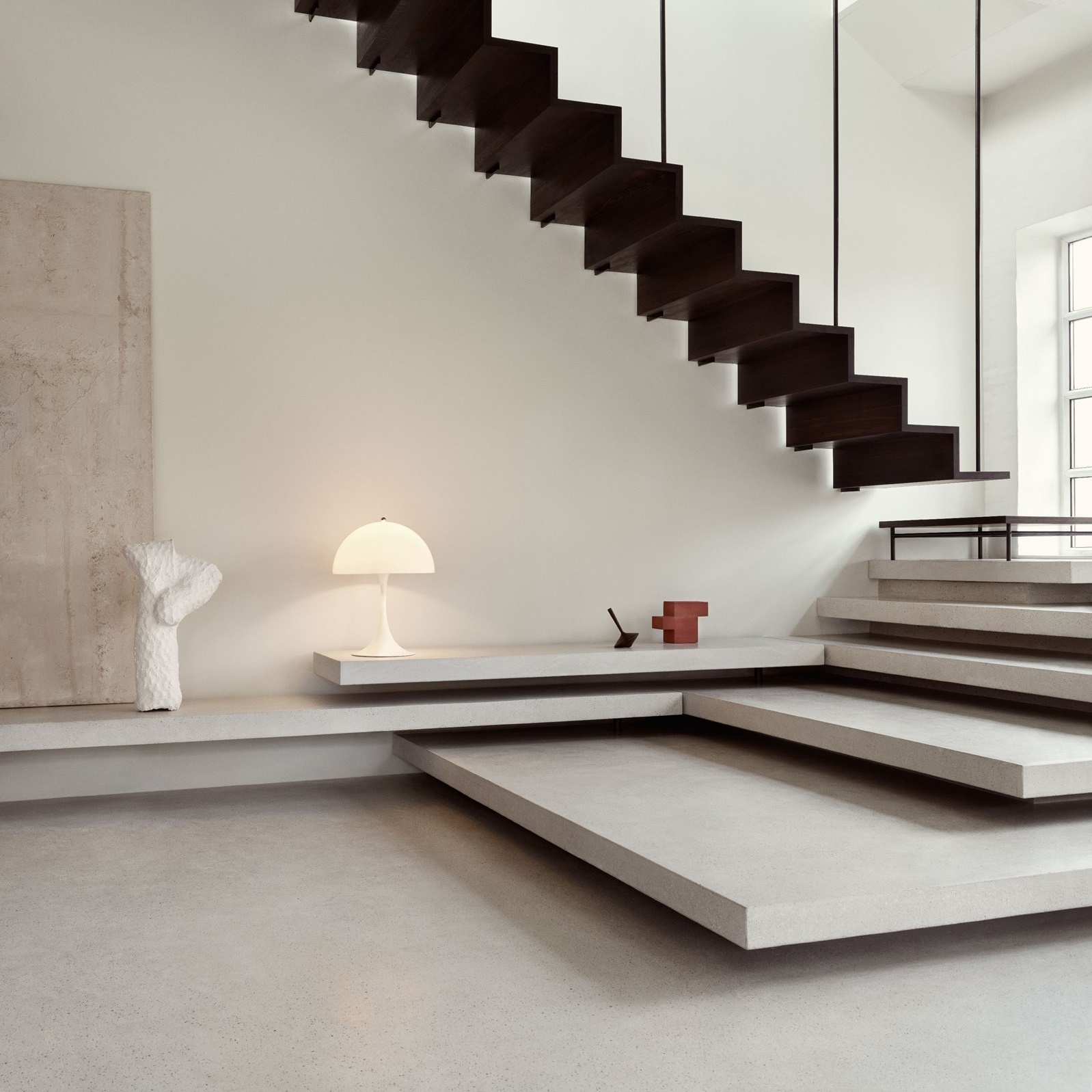 Panthella Table