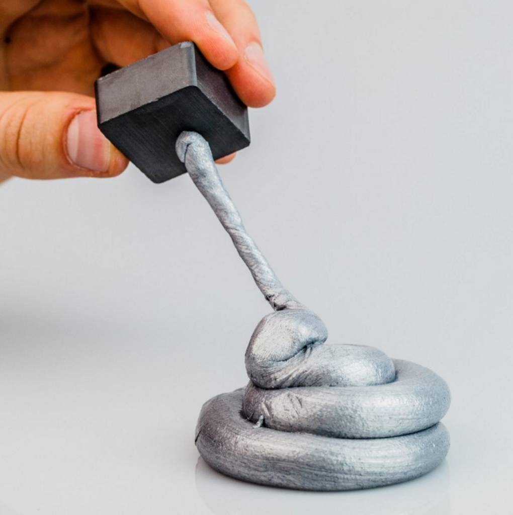 aaron's thinking putty magnetic