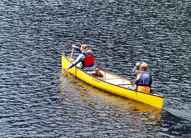 Recreational &Touring Canoes