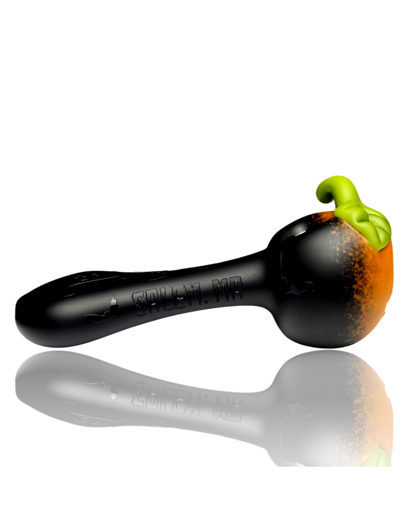 Witch DR DOC23 Evil Squiggle Carved Pumpkin Pipe