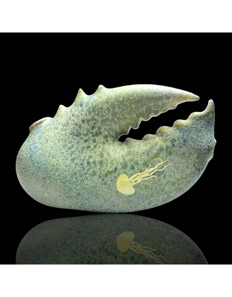 Decorated Claw Pipe C Mrs Claws