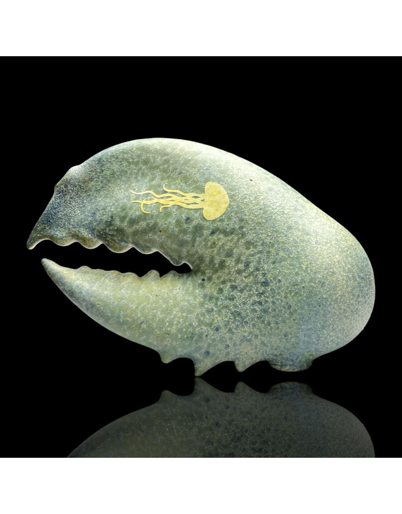 Decorated Claw Pipe C Mrs Claws