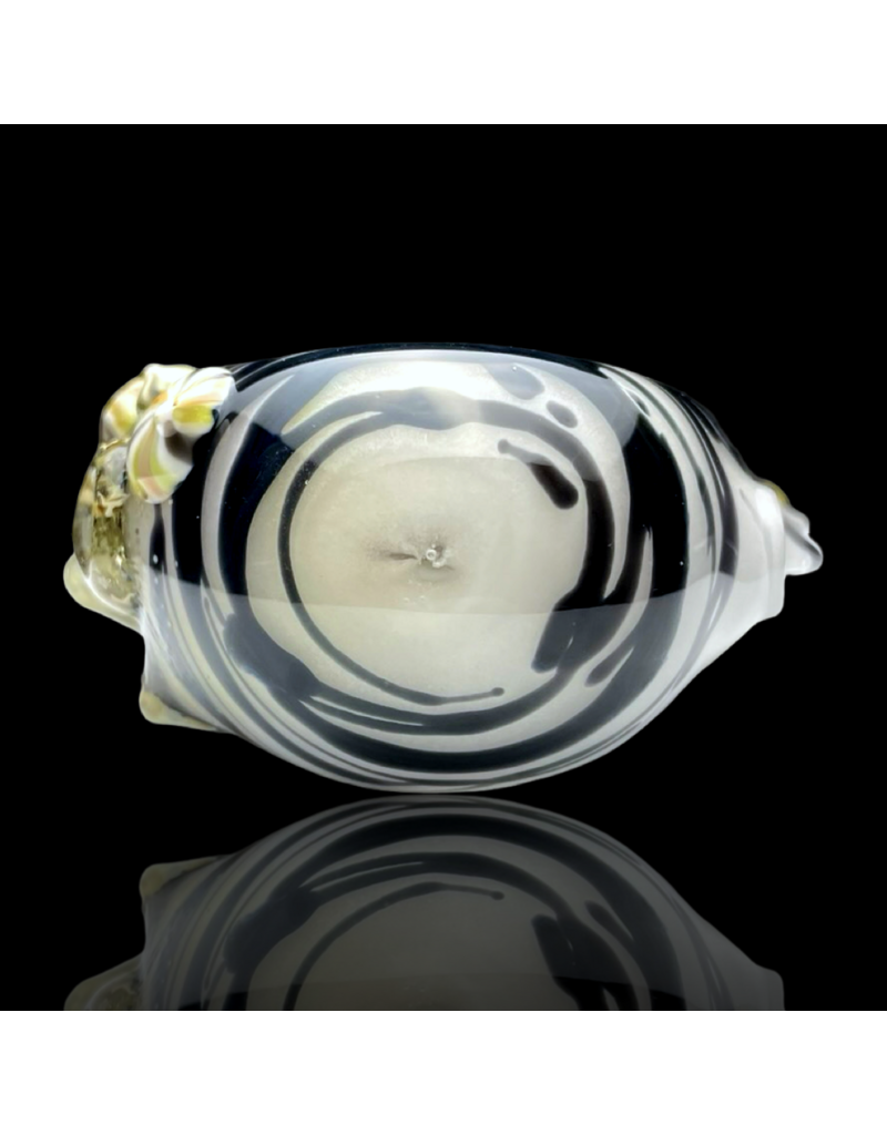 Mrs Claws Black & White UV Barnacle Claw Pipe