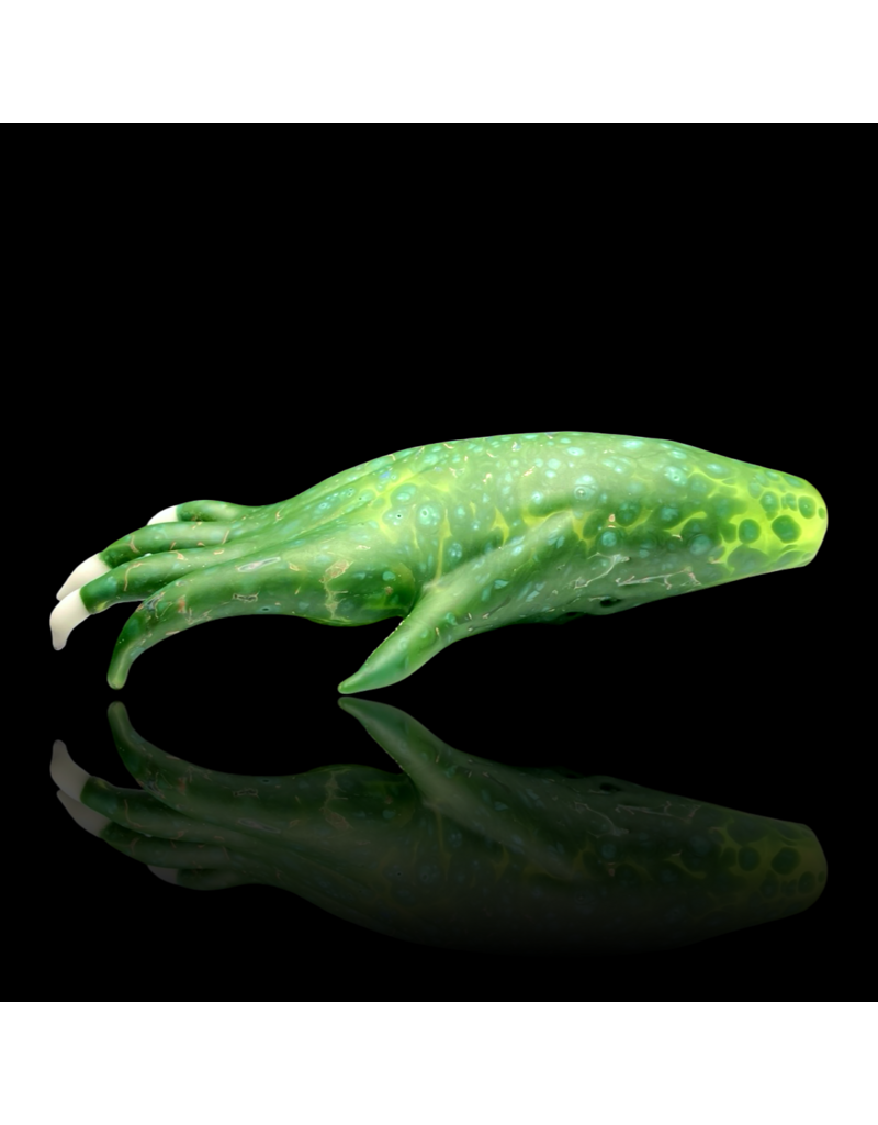 Mrs Claws SB Croc Claw Pipe B