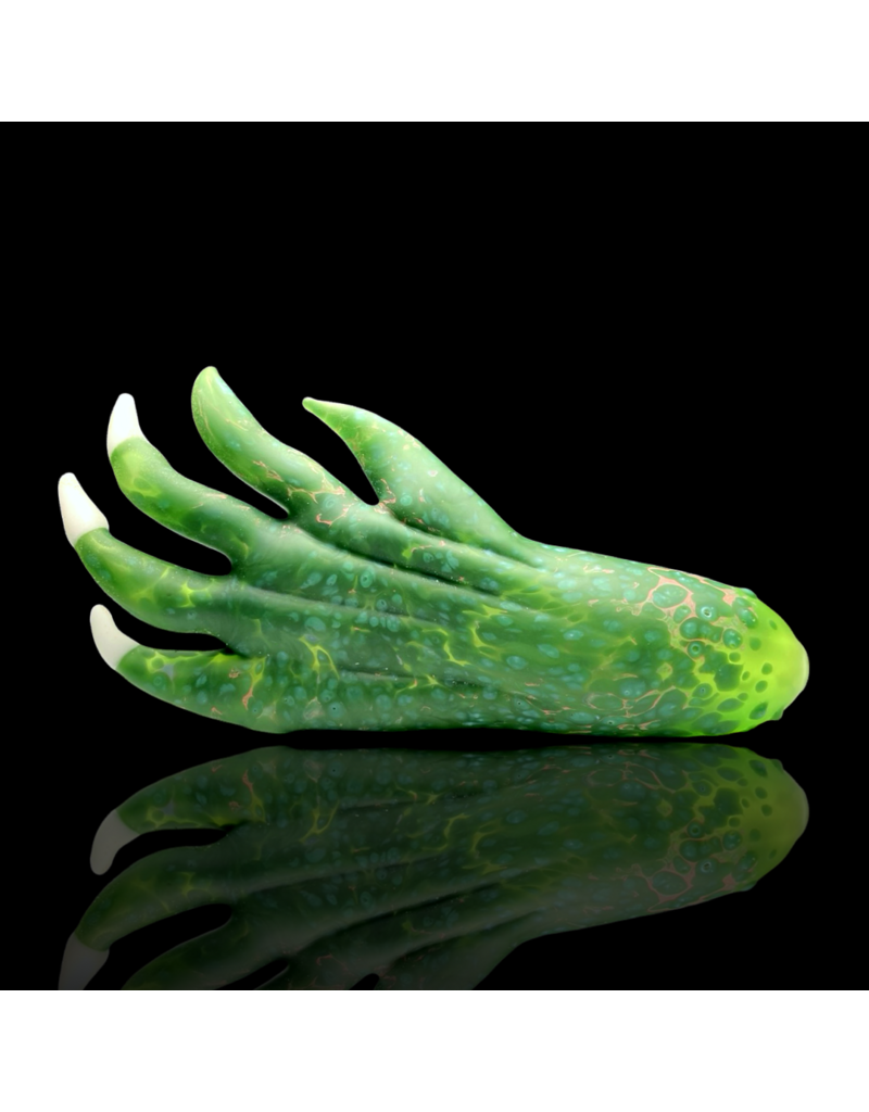 Mrs Claws SB Croc Claw Pipe A