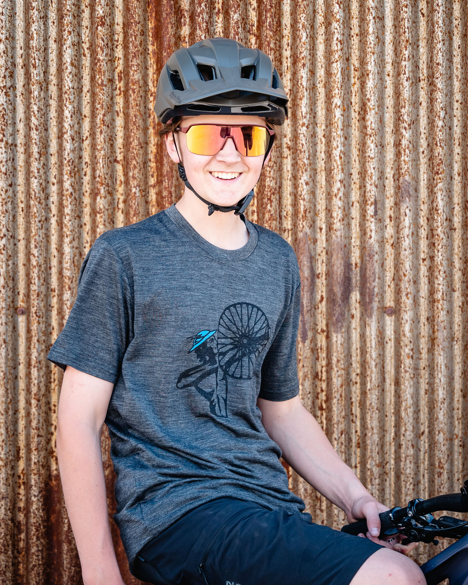 Mons Royale Zephyr Merino Mercury Tee