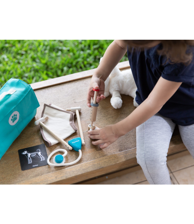 Plan Toys Vet Set