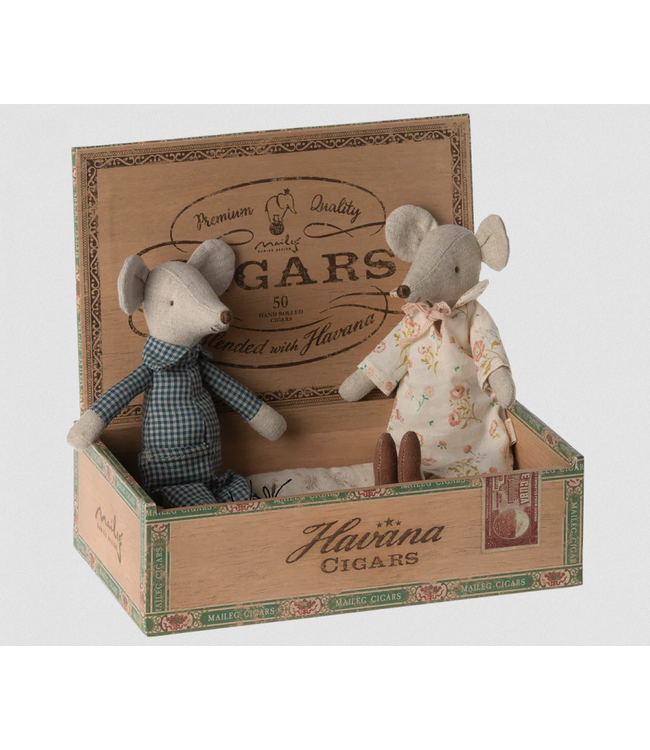 Maileg Cigarbox - Grandma and Grandpa Mice