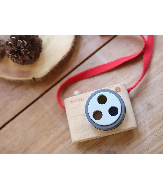 Plan Toys Colored Snap Camera