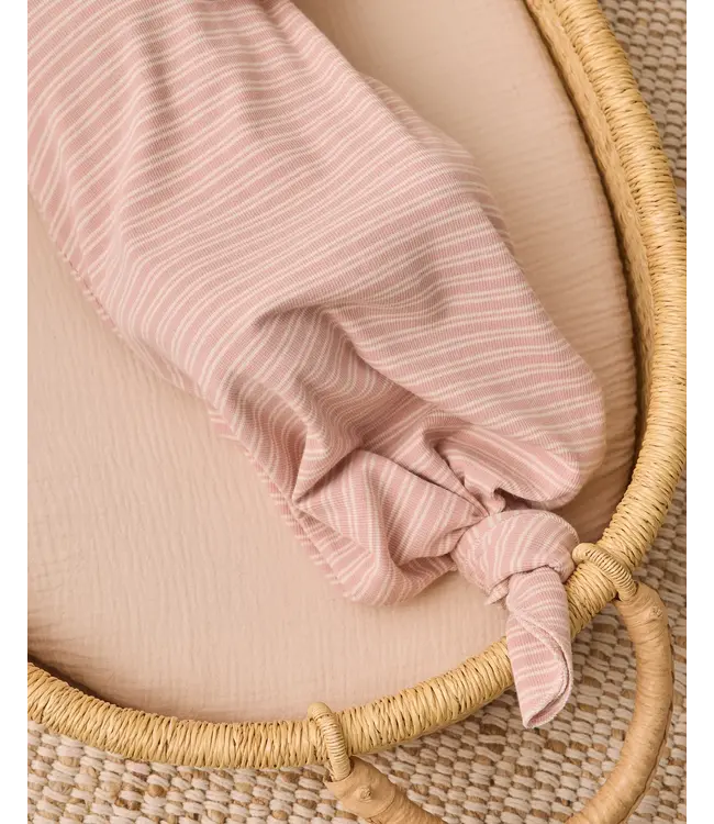 Quincy Mae Knotted Baby Gown & Hat Set