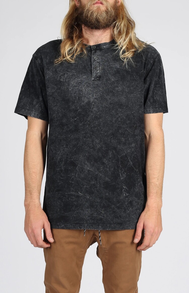 Lira Clothing MEN'S HENLEY T-SHIRT