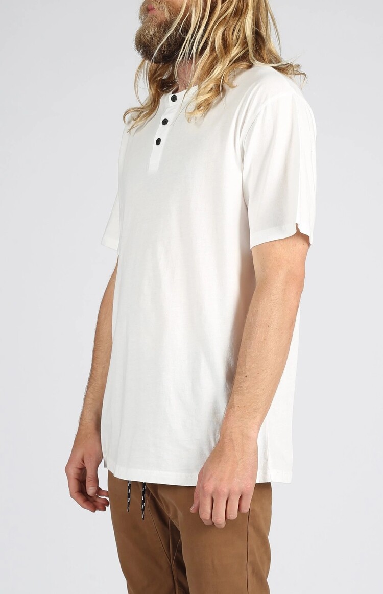 Lira Clothing MEN'S ESSENTIAL HENLEY