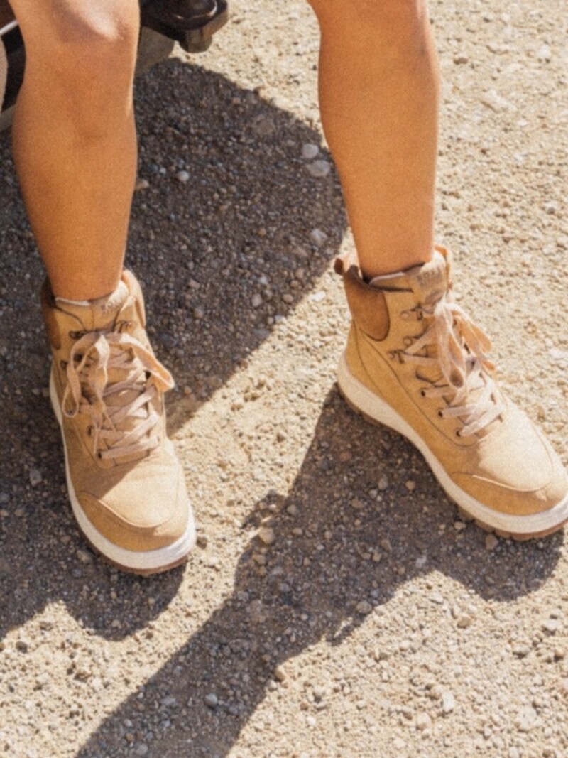 Roxy KARMEL TAN
