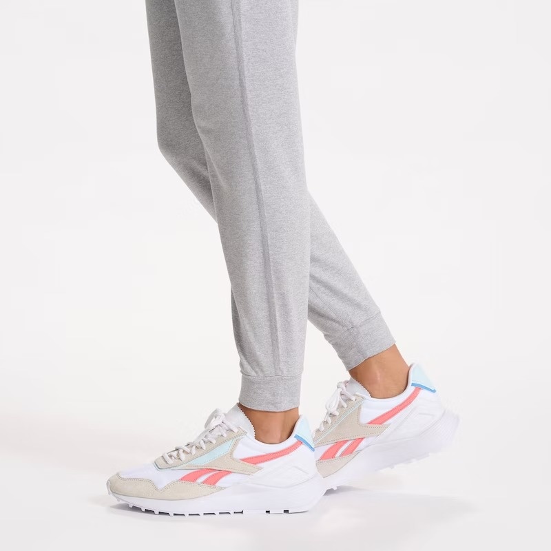 Vuori FEMMES PERFORMANCE JOGGER LONG PALE GREY HEATHER