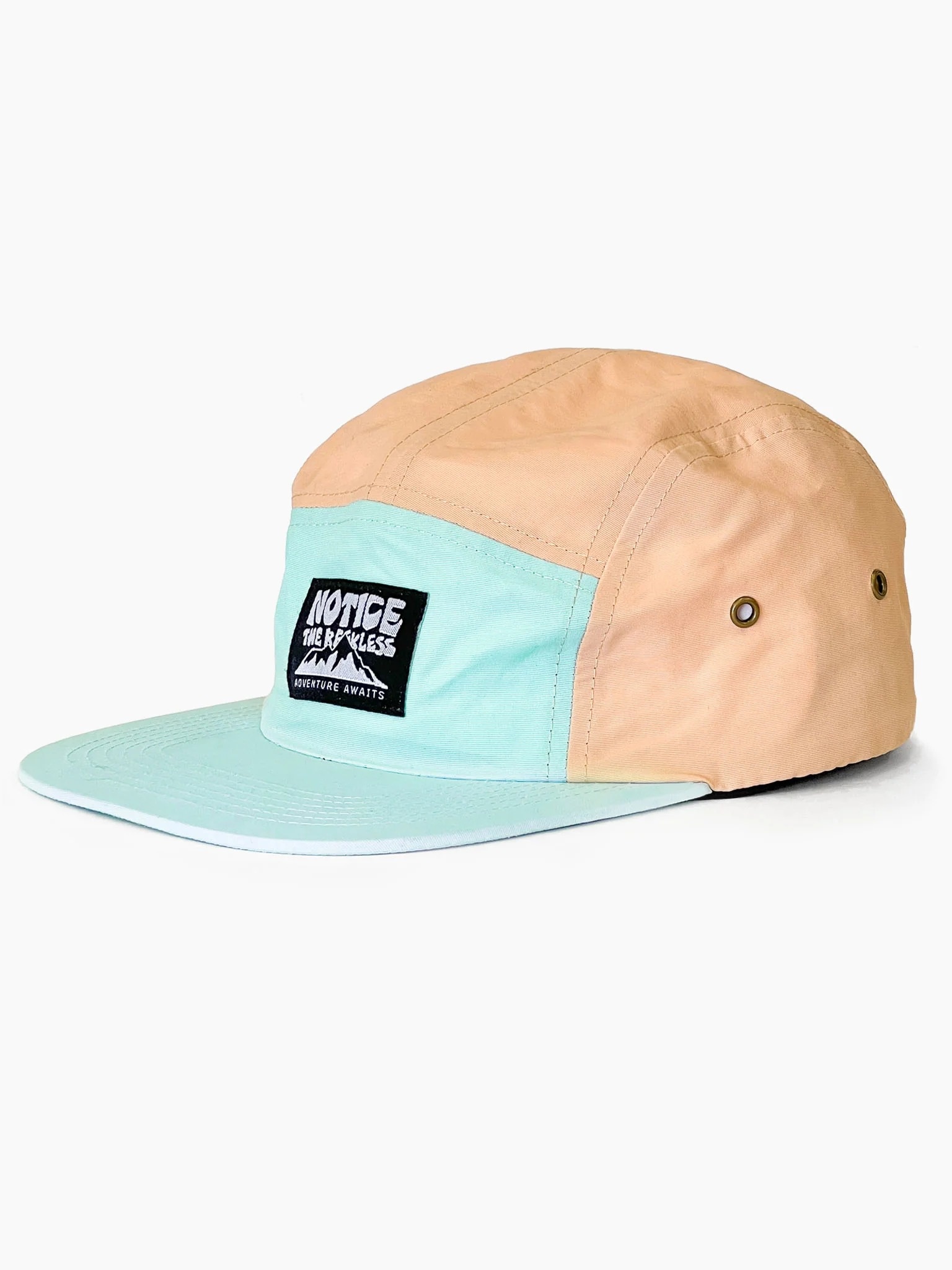 Notice the reckless FEMME LAGOON 5PANEL