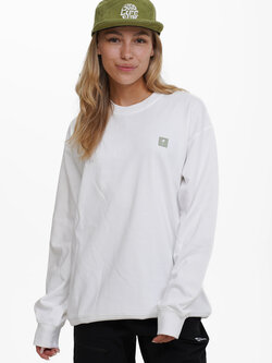 Notice the reckless FEMME CATCH A WAVE CREW WHITE
