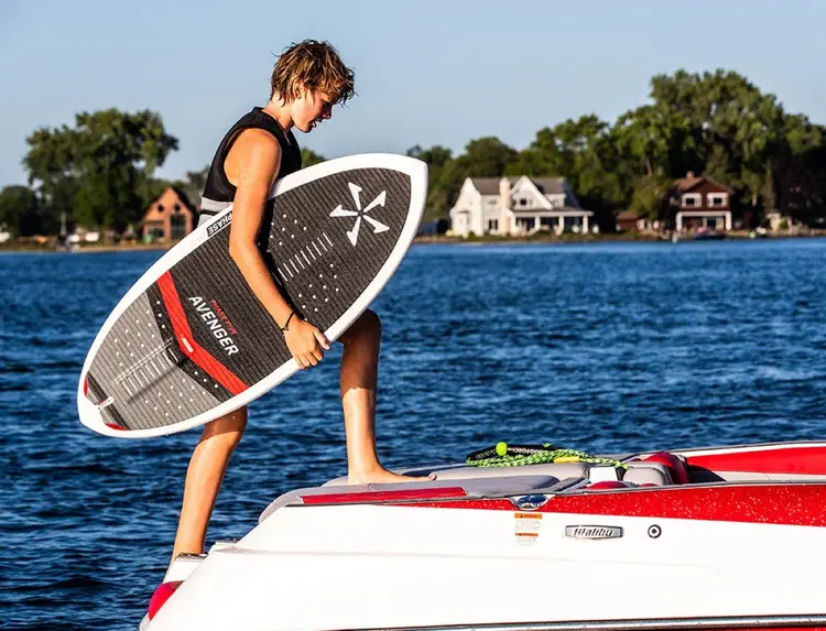 Phase 5 AVENGER 48 SKIM