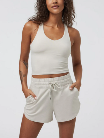 Vuori WOMEN HALO PERFORMANCE CROP TANK 2.0 ECRU HEATHER